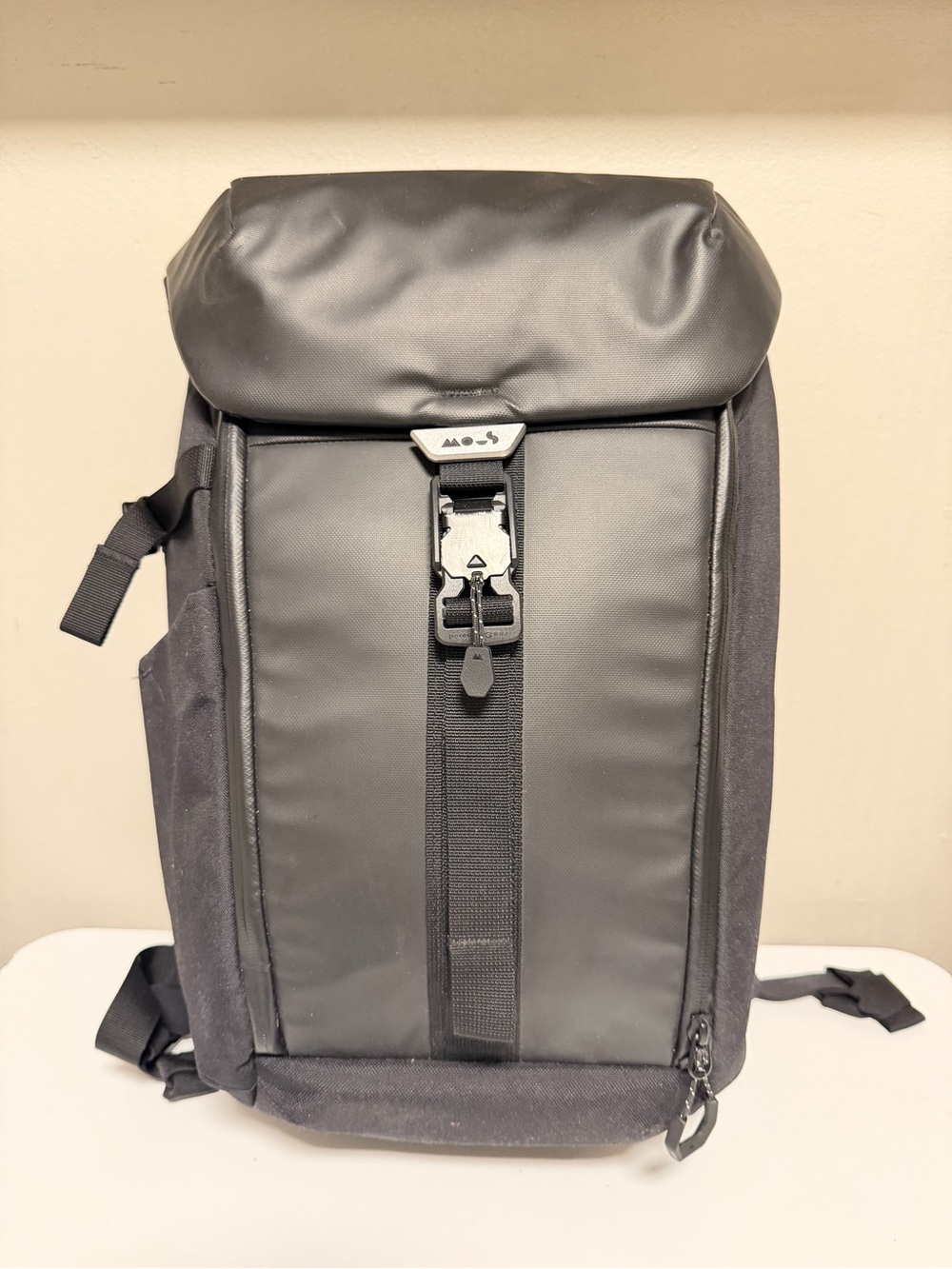Mous Extreme Commuter Protective Lid Backpack 25L